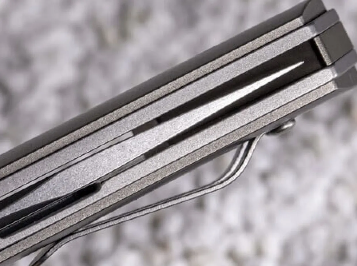 Kwaiken Flipper Titan